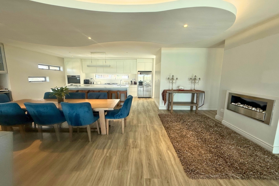 6 Bedroom Property for Sale in Myburgh Park Western Cape